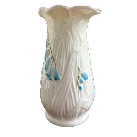 Vintage BELLEEK Bone China Ireland "Blue Bell" Flower Vase Harebell Embossed Bud - Picture 2 of 7